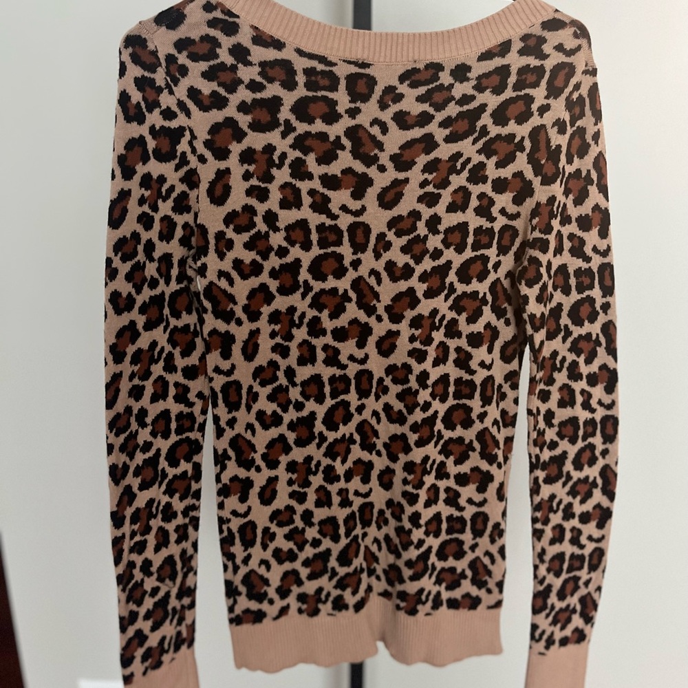 Express | Leopard Print Sweater | Size Medium 🐆 - Picture 2 of 3